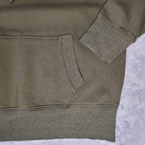 Everleigh Olive Hoodie Medium NWT - Picture 4 of 9